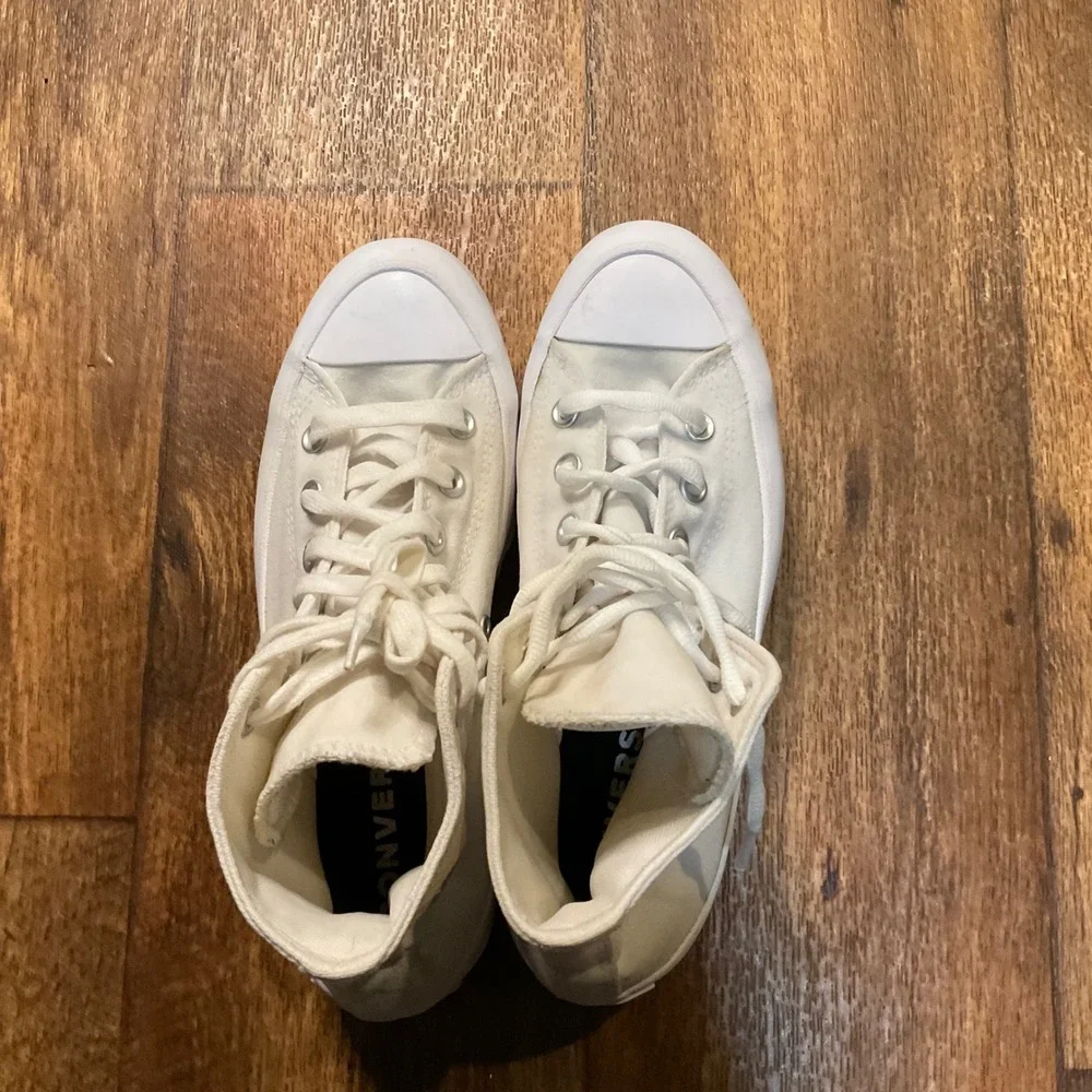Converse Chuck Taylor All Star Size 8 Lugged Sole All White 565902C Hi Top Shoes